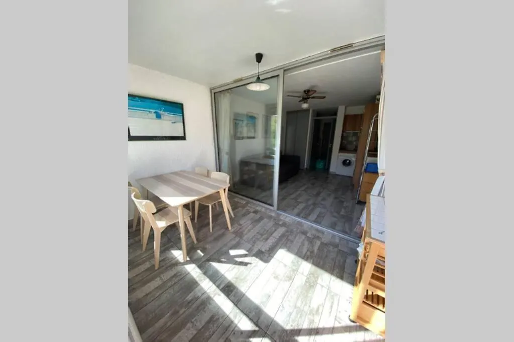 Spacieux Studio Sur Le Port De Hyeres contacts